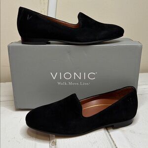 Vionic Classic Suede Black Loafers